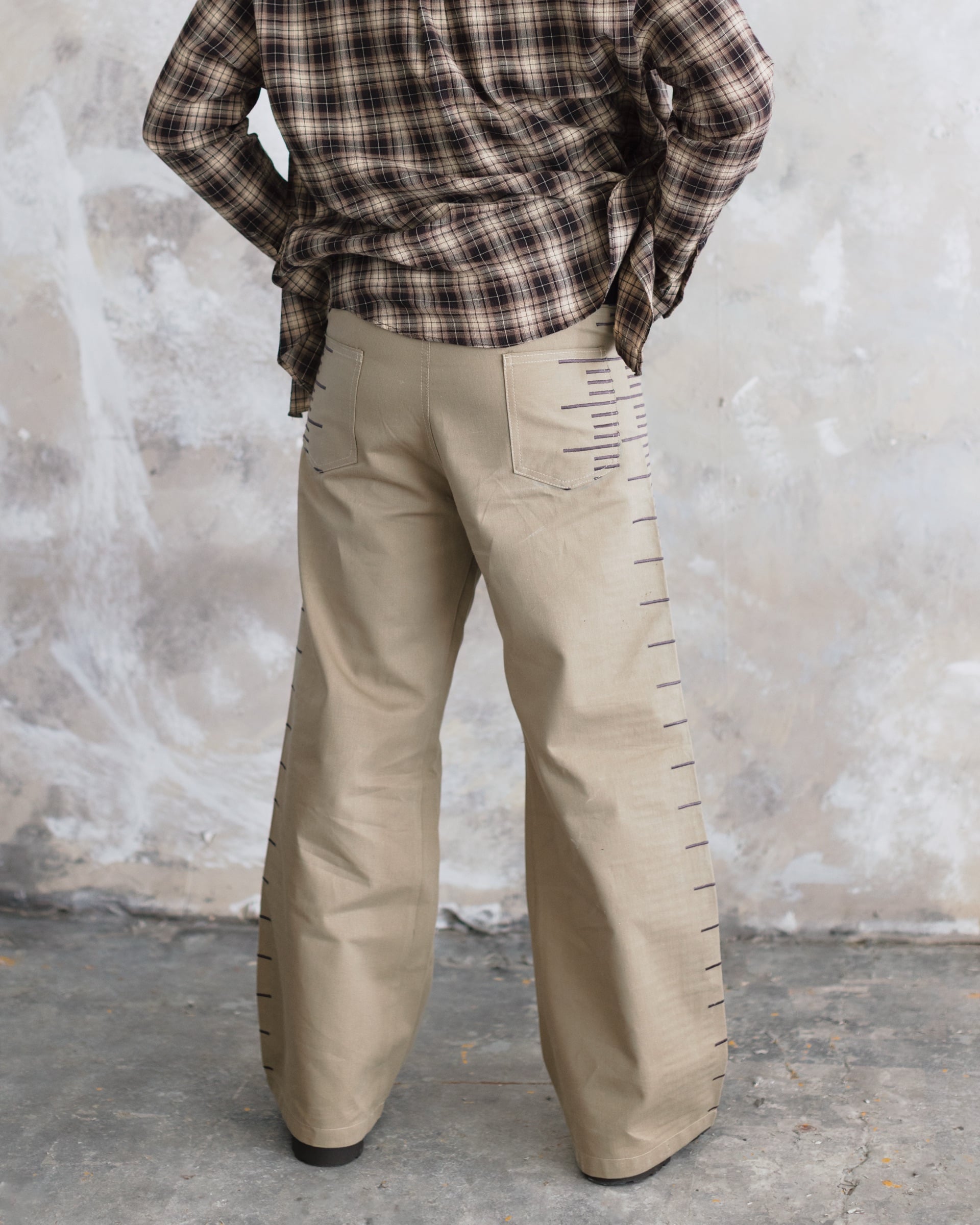 The ruler pant, frame 3